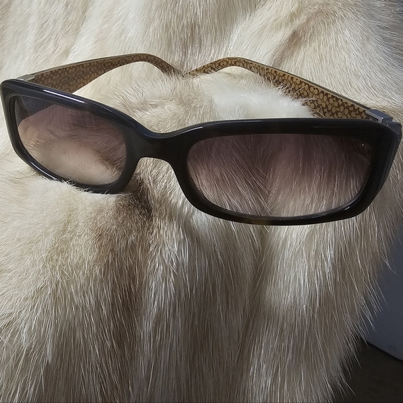 NEW COACH SUNGLASSES AND COACH SHELL CASE - Picture 3 of 5